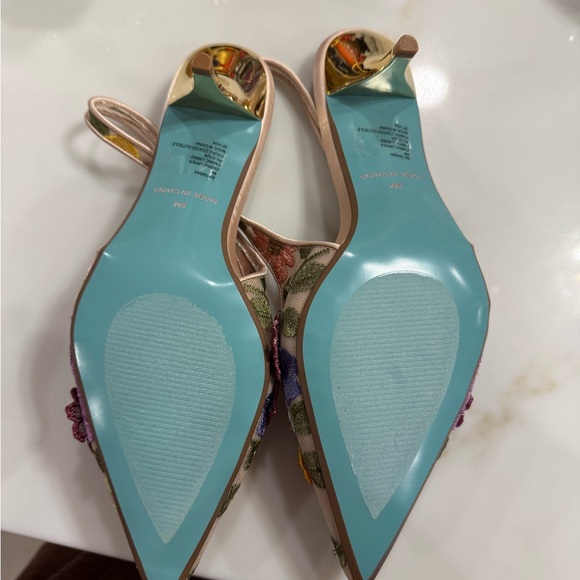 Betsey Johnson Pink Floral Embroidered Pointed Slingback Mules - Picture 5 of 5